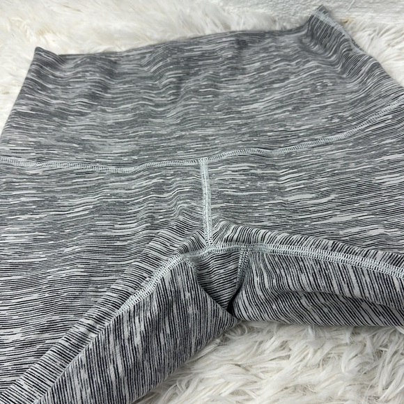 Lululemon Wunder Under Crop II (Special Edition) *Scallop 23" Wee Are From Space - Picture 3 of 7